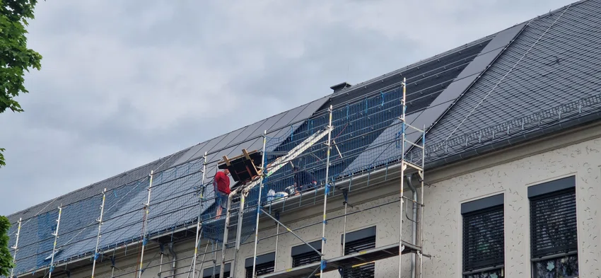 Photovoltaikanlage Schule Bad Elster Dachansicht